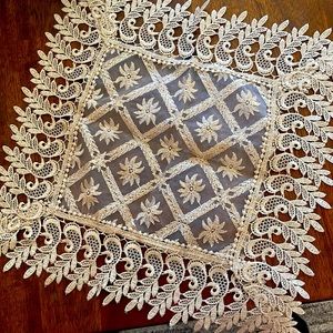 Coffee table and end table runner set